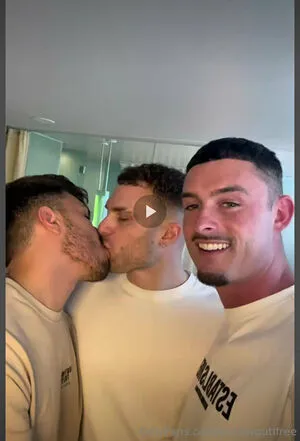 Cessargutifree OnlyFans Leaked Free Thumbnail Picture - #CXoifzuXCV