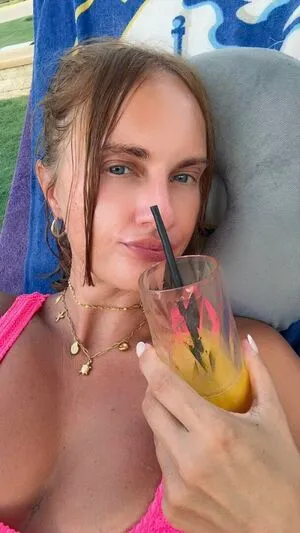 Cfclina79 OnlyFans Leaked Free Thumbnail Picture - #i3IwNDD3ty