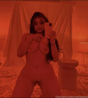 Champagne OnlyFans Leaked Free Thumbnail Picture - #8MI7evQ8dx