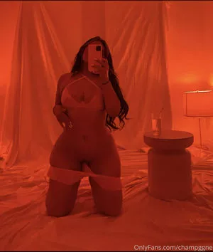 Champagne OnlyFans Leaked Free Thumbnail Picture - #StAqSey52d
