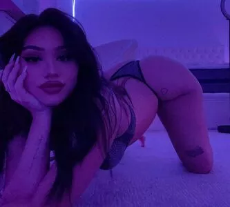 Champagne OnlyFans Leaked Free Thumbnail Picture - #Tx0FDuR4Zb