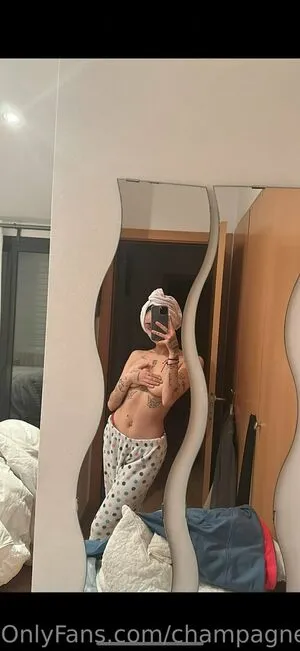 Champagneemammmi OnlyFans Leaked Free Thumbnail Picture - #cXvfvRSuAf