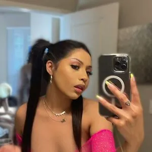 Champagnemami OnlyFans Leaked Free Thumbnail Picture - #vsO6XZf2bn