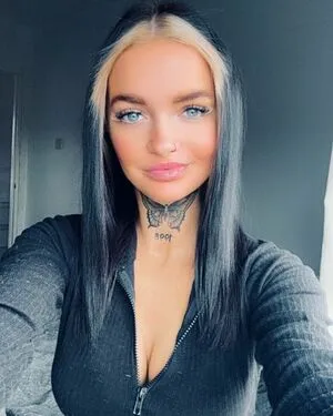 Chan Morleyx Chantelle OnlyFans Leaked Free Thumbnail Picture - #pS3w63OISK