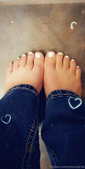 Chanelrose144 OnlyFans Leaked Free Thumbnail Picture - #1Olo35Si5D