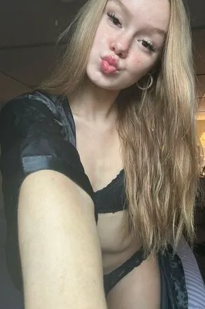 Chanelsnowxo OnlyFans Leaked Free Thumbnail Picture - #x3W5eNfqea
