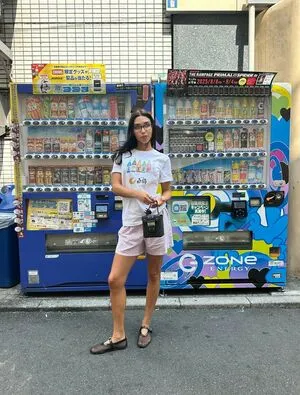 Chantel Jeffries OnlyFans Leaked Free Thumbnail Picture - #j2p64Wwf33