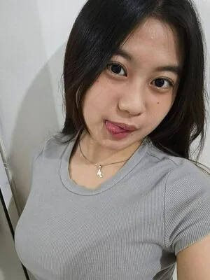 Charen Evelin OnlyFans Leaked Free Thumbnail Picture - #dS01IWeKUi