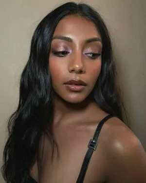 Charithra Chandran OnlyFans Leaked Free Thumbnail Picture - #fEEXIbUOje