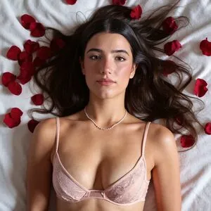 Charli D Amelio OnlyFans Leaked Free Thumbnail Picture - #U0RgnEZXYx