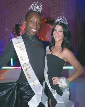 Charli D Amelio OnlyFans Leaked Free Thumbnail Picture - #x3oQ5owa5S