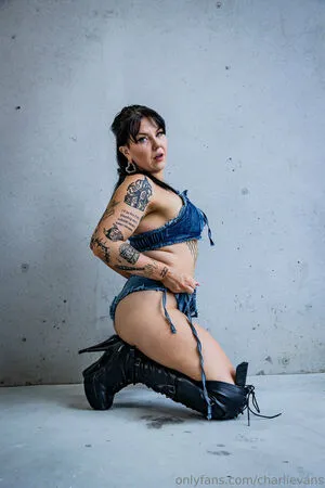 Charli Evans OnlyFans Leaked Free Thumbnail Picture - #GaeYsesXSb