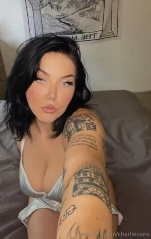 Charli Evans OnlyFans Leaked Free Thumbnail Picture - #SOmZbNM64B