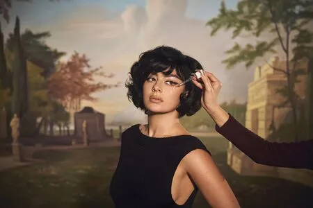 Charli XCX OnlyFans Leaked Free Thumbnail Picture - #1BIpAmKFoy