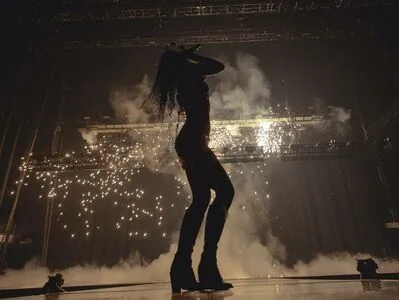 Charli XCX OnlyFans Leaked Free Thumbnail Picture - #1JyKoUJKYL