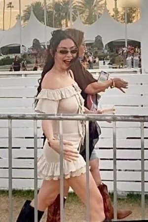 Charli XCX OnlyFans Leaked Free Thumbnail Picture - #1MJDqk1sJn
