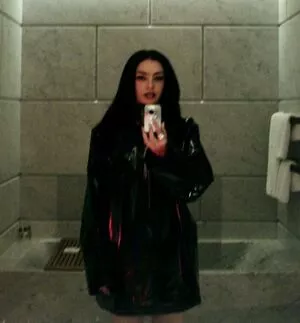 Charli XCX OnlyFans Leaked Free Thumbnail Picture - #2B116uBSkf