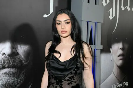 Charli XCX OnlyFans Leaked Free Thumbnail Picture - #2yvDlBiiZe