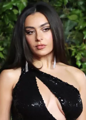 Charli XCX OnlyFans Leaked Free Thumbnail Picture - #32NKmUzaHk