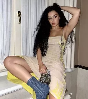Charli XCX OnlyFans Leaked Free Thumbnail Picture - #4HAYJeMYsW