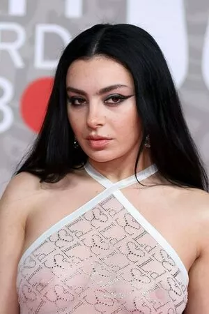 Charli XCX OnlyFans Leaked Free Thumbnail Picture - #4sppn7AsOF