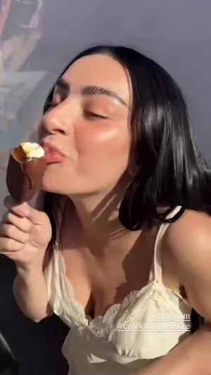 Charli XCX OnlyFans Leaked Free Thumbnail Picture - #6hx0CogaIV