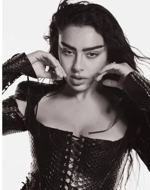 Charli XCX OnlyFans Leaked Free Thumbnail Picture - #7E7g5Yncaa