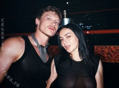 Charli XCX OnlyFans Leaked Free Thumbnail Picture - #80tnOBbslc