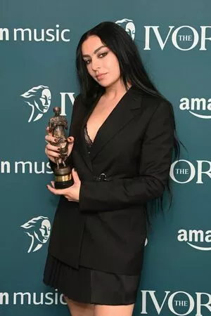 Charli XCX OnlyFans Leaked Free Thumbnail Picture - #8Dsud7P3bD