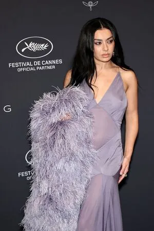 Charli XCX OnlyFans Leaked Free Thumbnail Picture - #8ItlX8bT5x