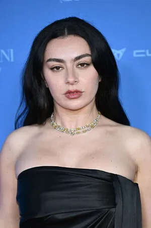 Charli XCX OnlyFans Leaked Free Thumbnail Picture - #ARbiYAot5X