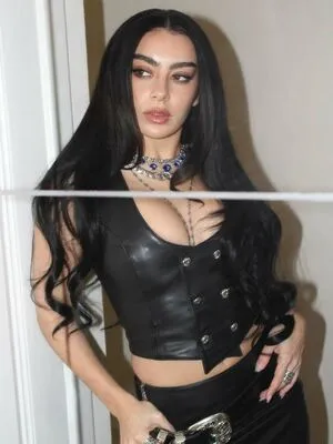 Charli XCX OnlyFans Leaked Free Thumbnail Picture - #AeDavfXEfa