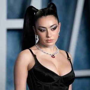 Charli XCX OnlyFans Leaked Free Thumbnail Picture - #AnYTtvoKQ1