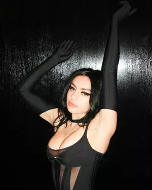 Charli XCX OnlyFans Leaked Free Thumbnail Picture - #EwYEGBn1Zn