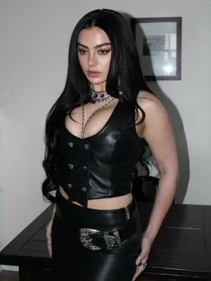 Charli XCX OnlyFans Leaked Free Thumbnail Picture - #IbN5iJJ24r