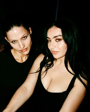 Charli XCX OnlyFans Leaked Free Thumbnail Picture - #LFpz4bf06W