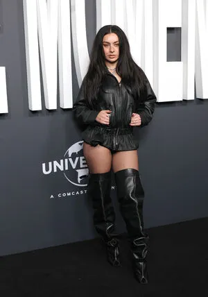 Charli XCX OnlyFans Leaked Free Thumbnail Picture - #NEXzJ69SGL