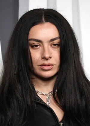 Charli XCX OnlyFans Leaked Free Thumbnail Picture - #S216xO9YjD