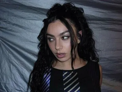 Charli XCX OnlyFans Leaked Free Thumbnail Picture - #SABRRYTPoT