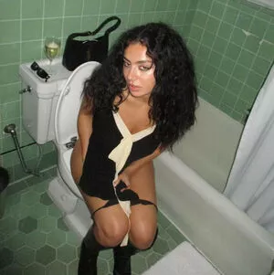 Charli XCX OnlyFans Leaked Free Thumbnail Picture - #SbwAMpWXUt