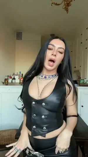 Charli XCX OnlyFans Leaked Free Thumbnail Picture - #Stnl4vAUEi