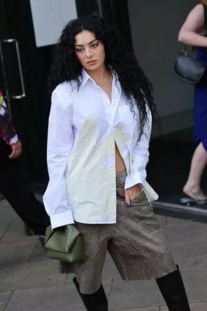 Charli XCX OnlyFans Leaked Free Thumbnail Picture - #T9xM5k08Bi