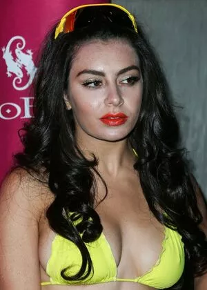 Charli XCX OnlyFans Leaked Free Thumbnail Picture - #XGyJwxz5of