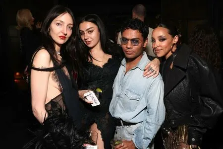 Charli XCX OnlyFans Leaked Free Thumbnail Picture - #b3kDyI6CZ0