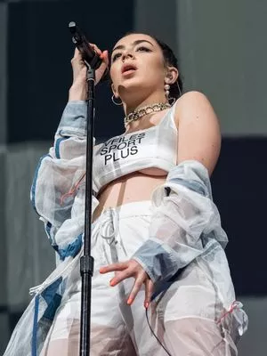 Charli XCX OnlyFans Leaked Free Thumbnail Picture - #d0recgquxM