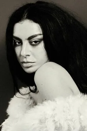 Charli XCX OnlyFans Leaked Free Thumbnail Picture - #dF4Sdyhk8S