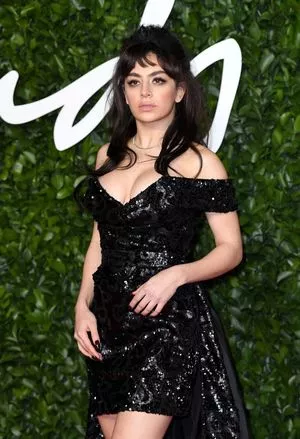 Charli XCX OnlyFans Leaked Free Thumbnail Picture - #e85yg0VbRL