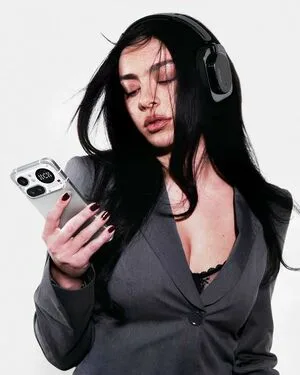 Charli XCX OnlyFans Leaked Free Thumbnail Picture - #iRe4SRVZg1
