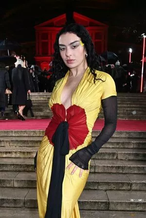 Charli XCX OnlyFans Leaked Free Thumbnail Picture - #iTIEtWXg5Q