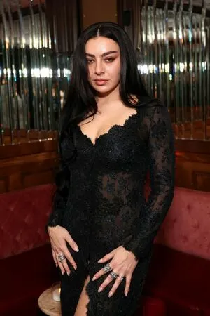 Charli XCX OnlyFans Leaked Free Thumbnail Picture - #ifbDWPBnx3